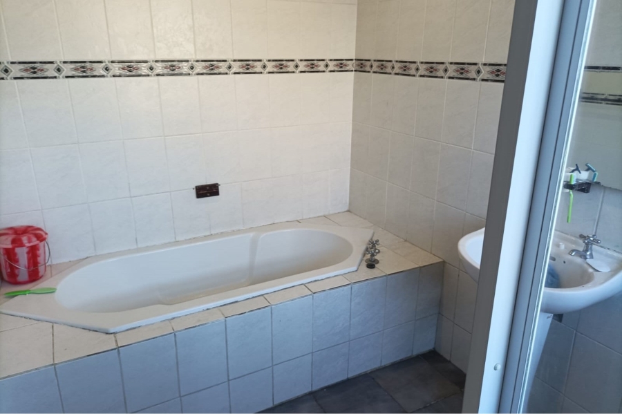 4 Bedroom Property for Sale in Strandfontein Western Cape
